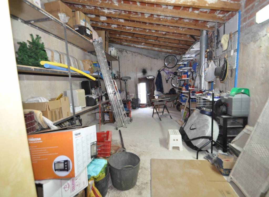 Resale - Commercial - Pinoso - Urban location