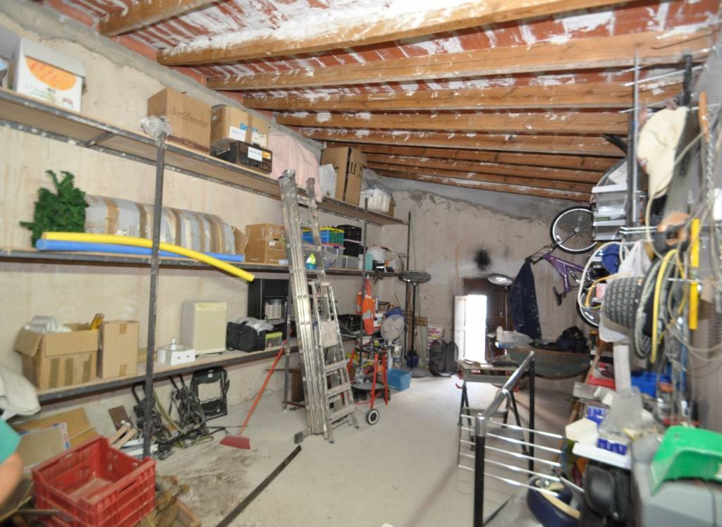 Resale - Commercial - Pinoso - Urban location