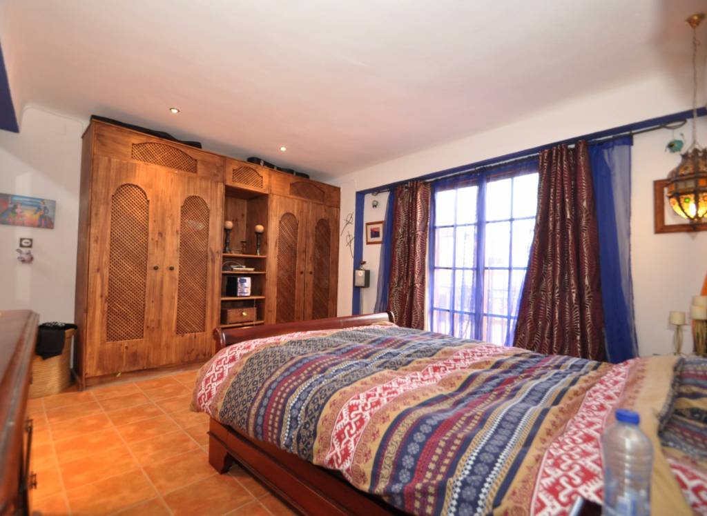 Resale - Commercial - Pinoso - Urban location