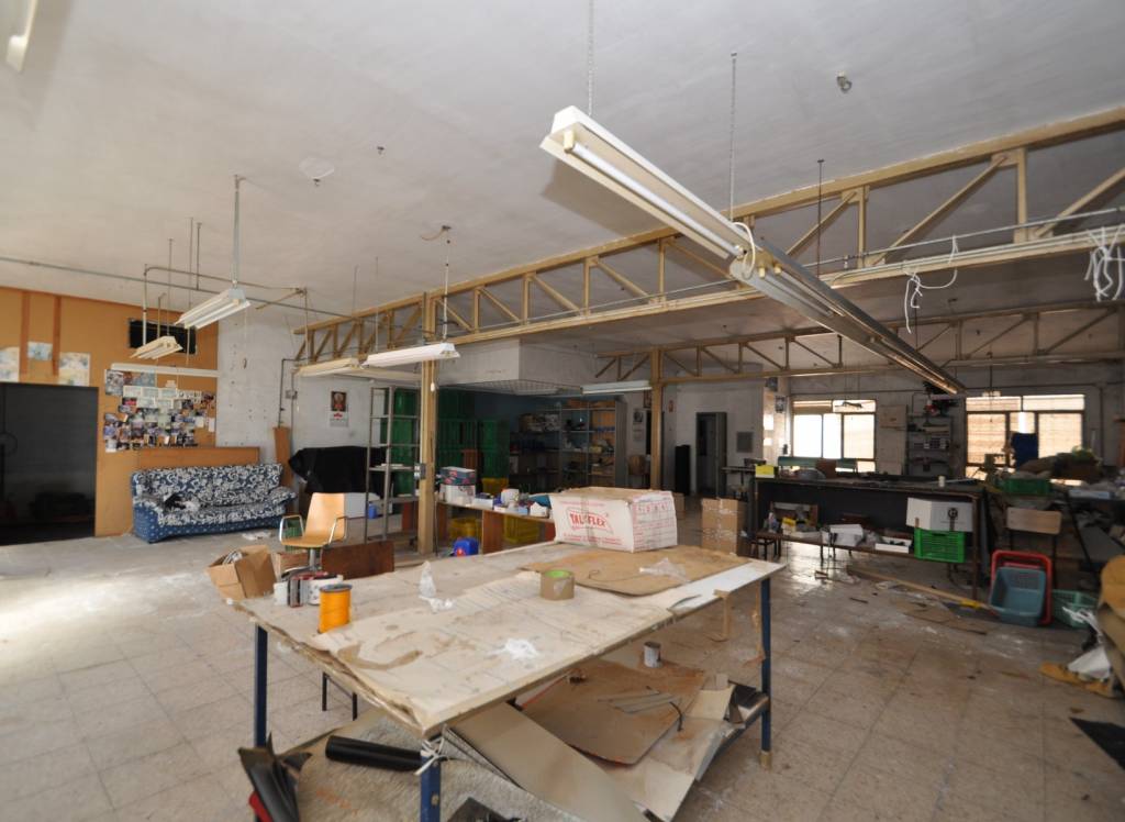 Resale - Commercial - Salinas - Urban location