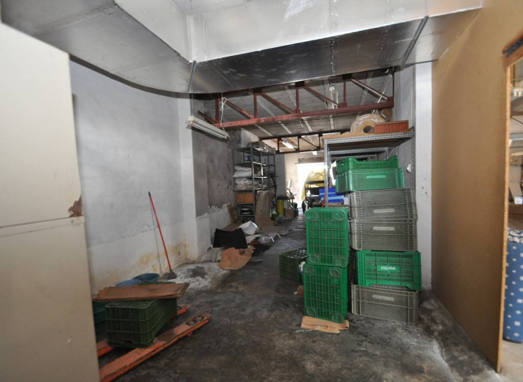 Resale - Commercial - Salinas - Urban location