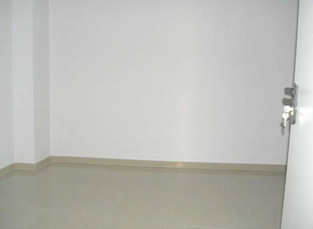 Resale - Commercial - Villena - Urban location