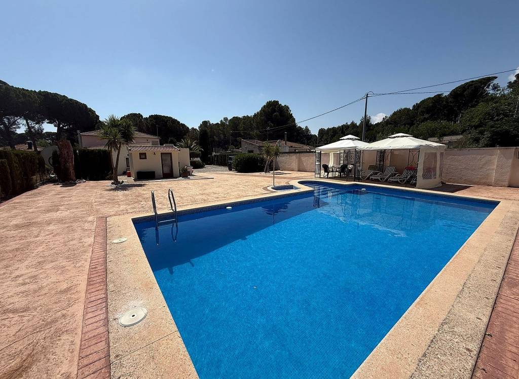 Resale - Country House - Castalla