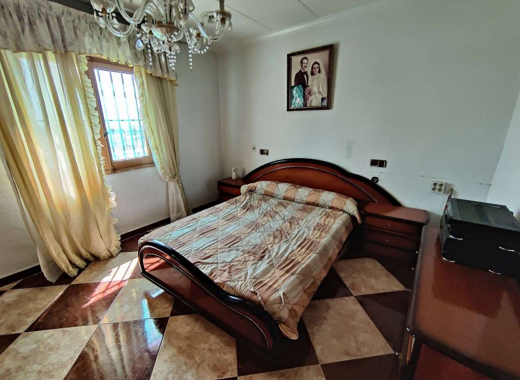 Resale - Country House - Crevillente