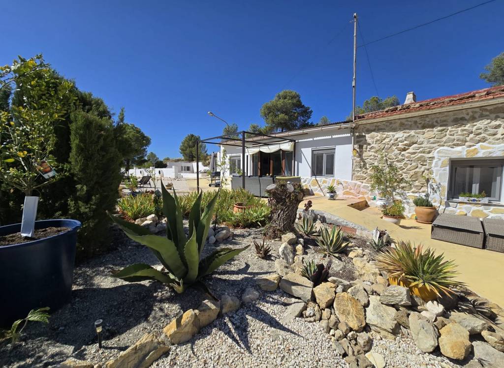 Resale - Country House - La Zarza