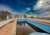 Resale - Country House - Novelda