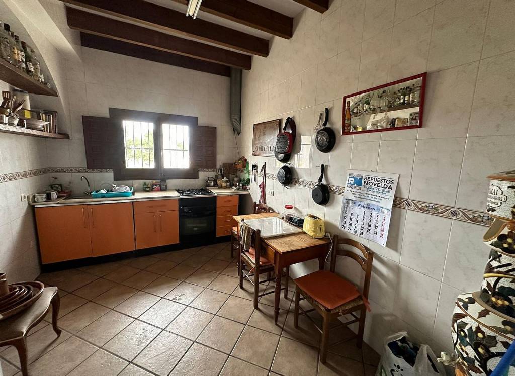 Resale - Country House - Novelda