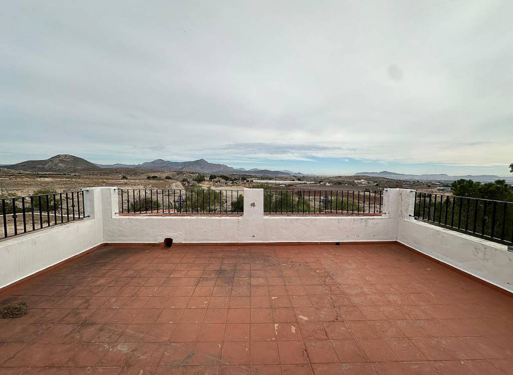 Resale - Country House - Novelda