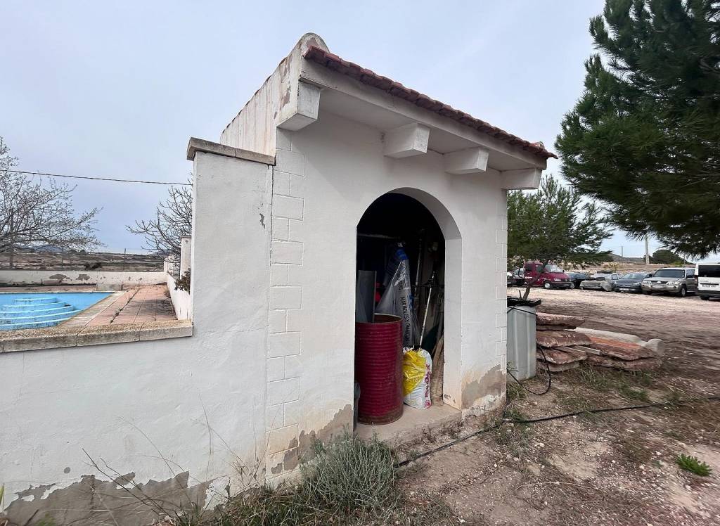 Resale - Country House - Novelda