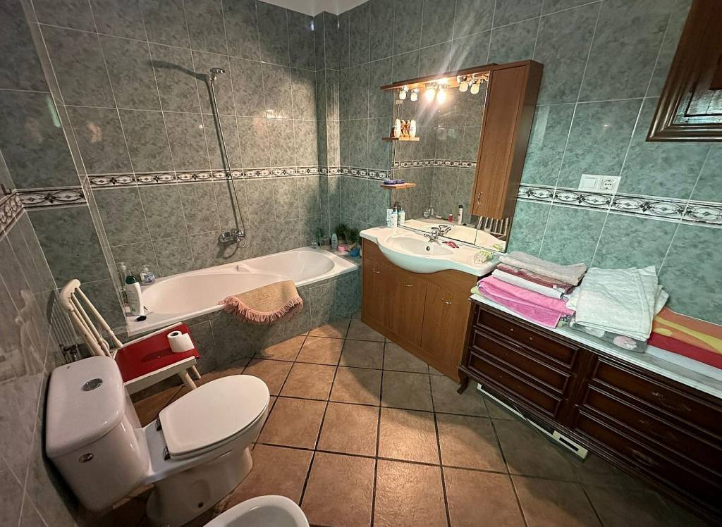 Resale - Country House - Novelda