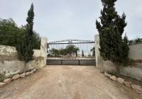 Resale - Country House - Novelda