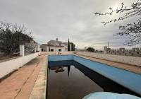 Resale - Country House - Novelda