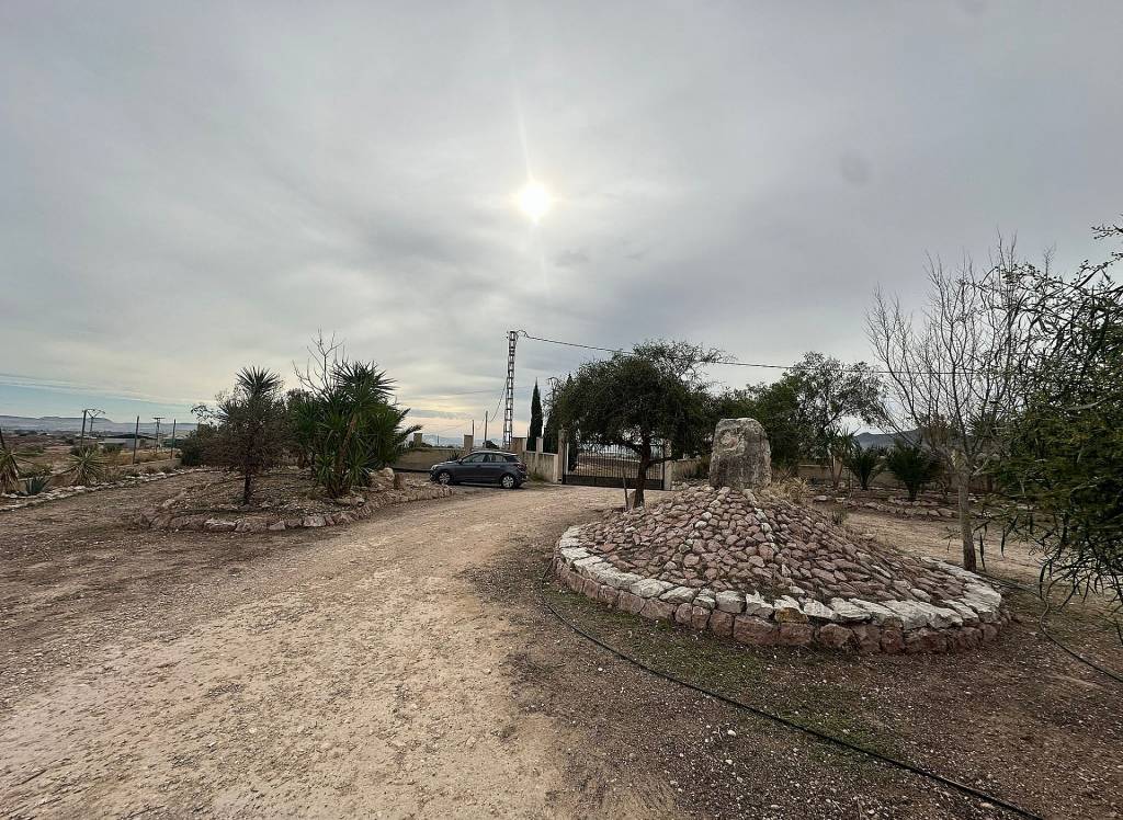 Resale - Country House - Novelda