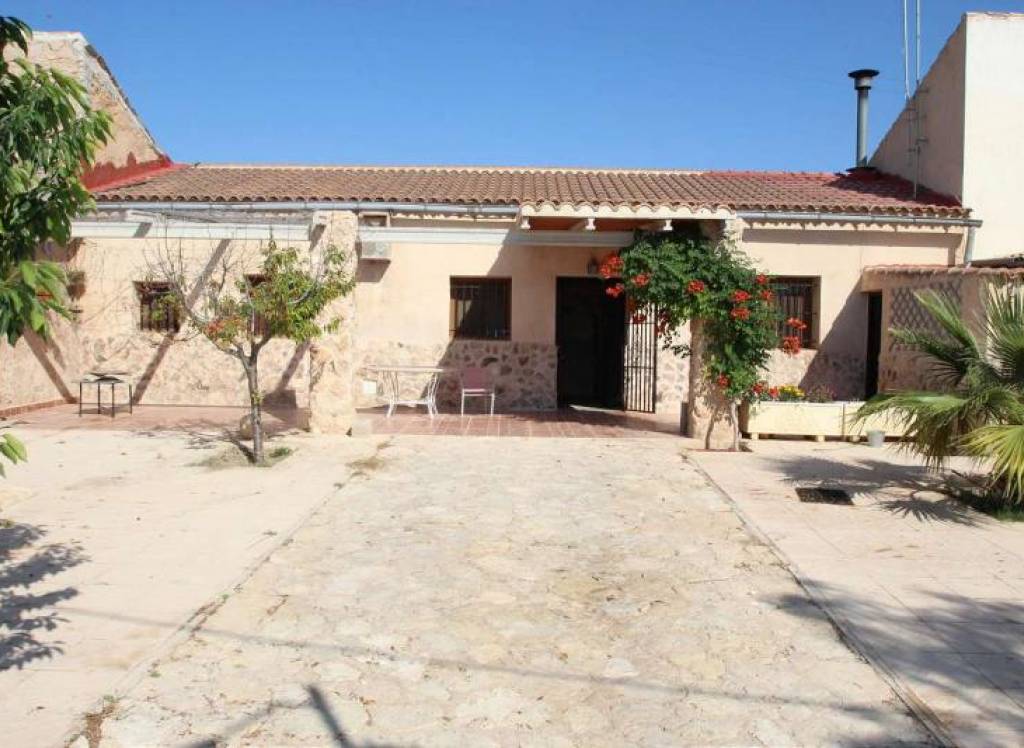 Resale - Country House - Pinoso - Edge of town