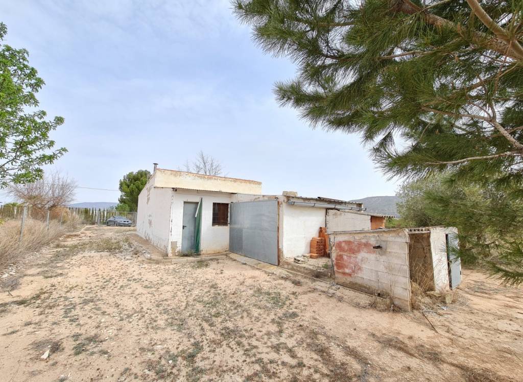 Resale - Country House - Pinoso - Rural location