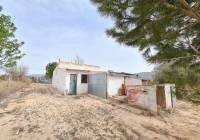 Resale - Country House - Pinoso - Rural location