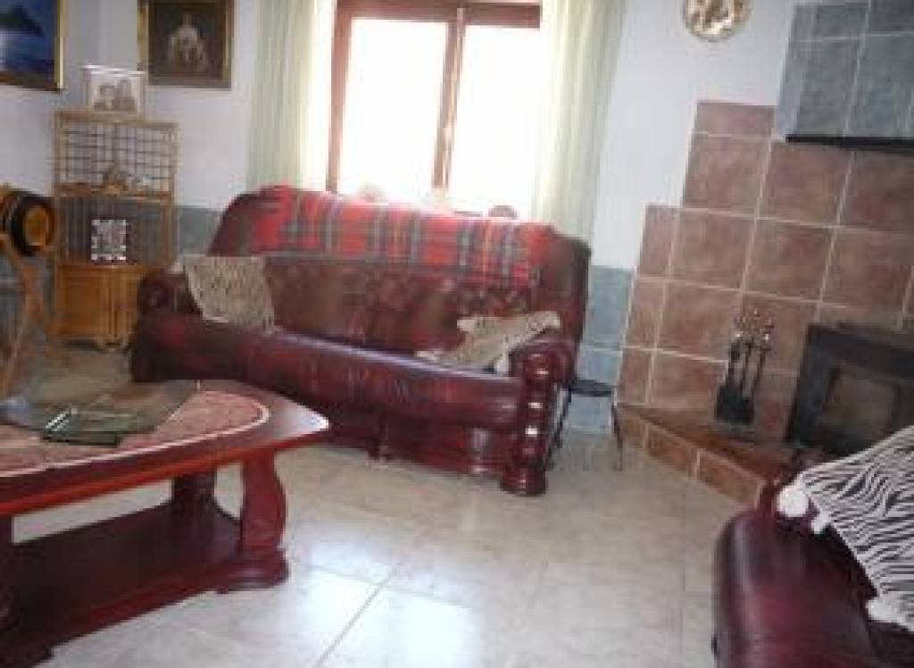 Resale - Country House - Pinoso - Urban location