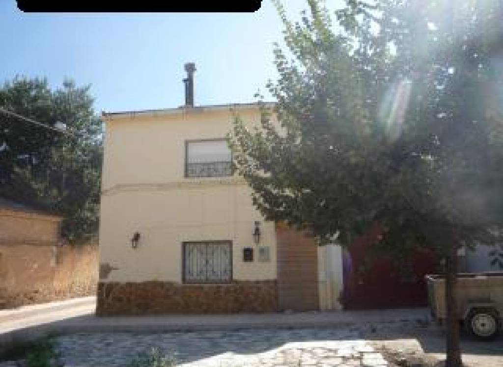 Resale - Country House - Pinoso - Urban location