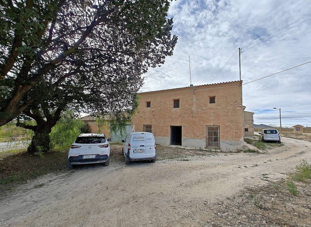 Resale - Country House - Pinoso
