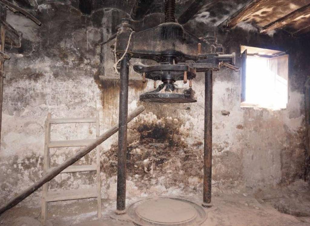 Resale - Country House - Raspay - Rural location