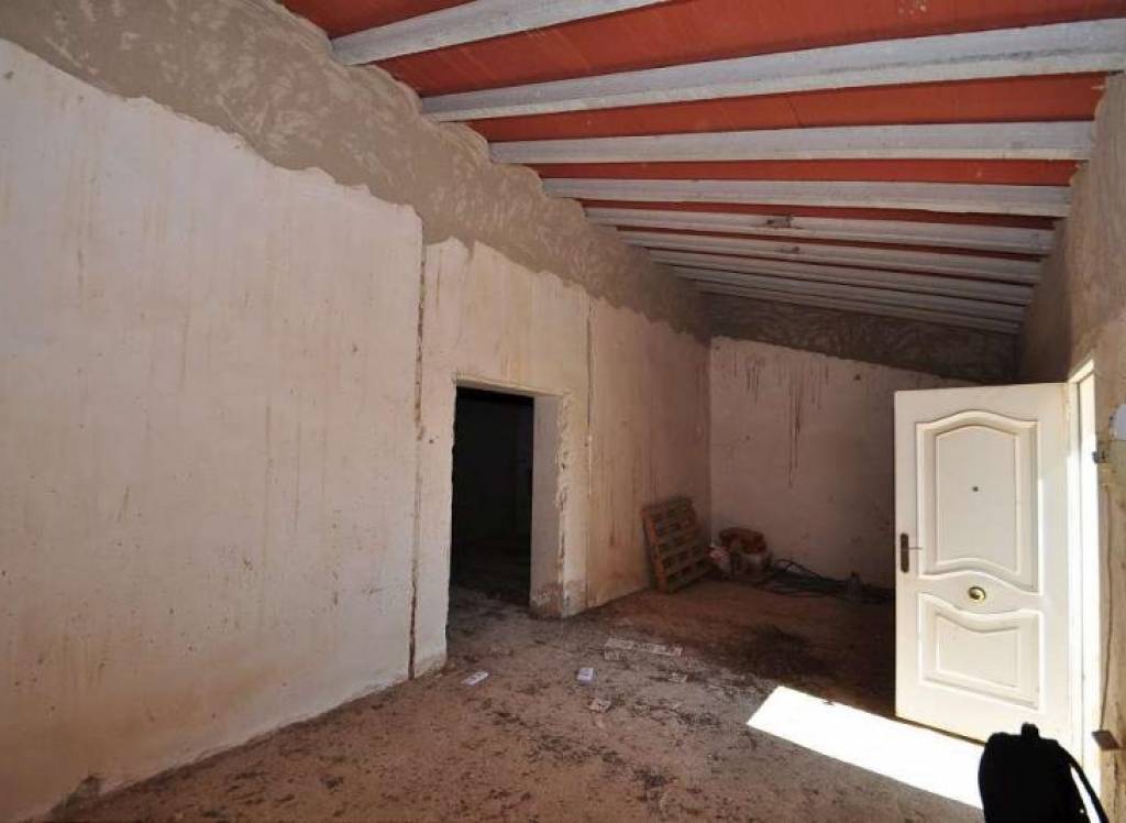 Resale - Country House - Raspay - Urban location