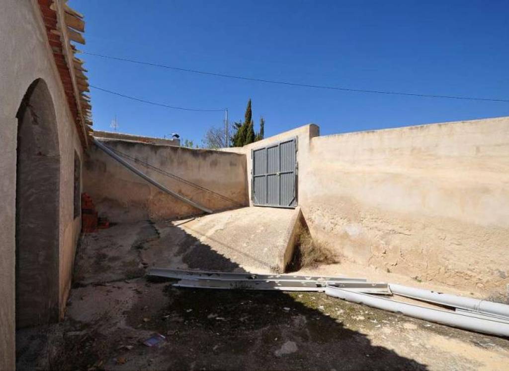 Resale - Country House - Raspay - Urban location