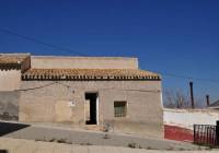 Resale - Country House - Raspay - Urban location