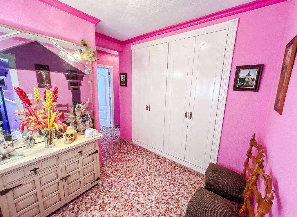 Resale - Country House - Sax