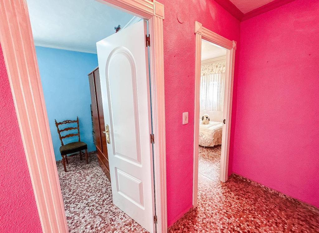 Resale - Country House - Sax