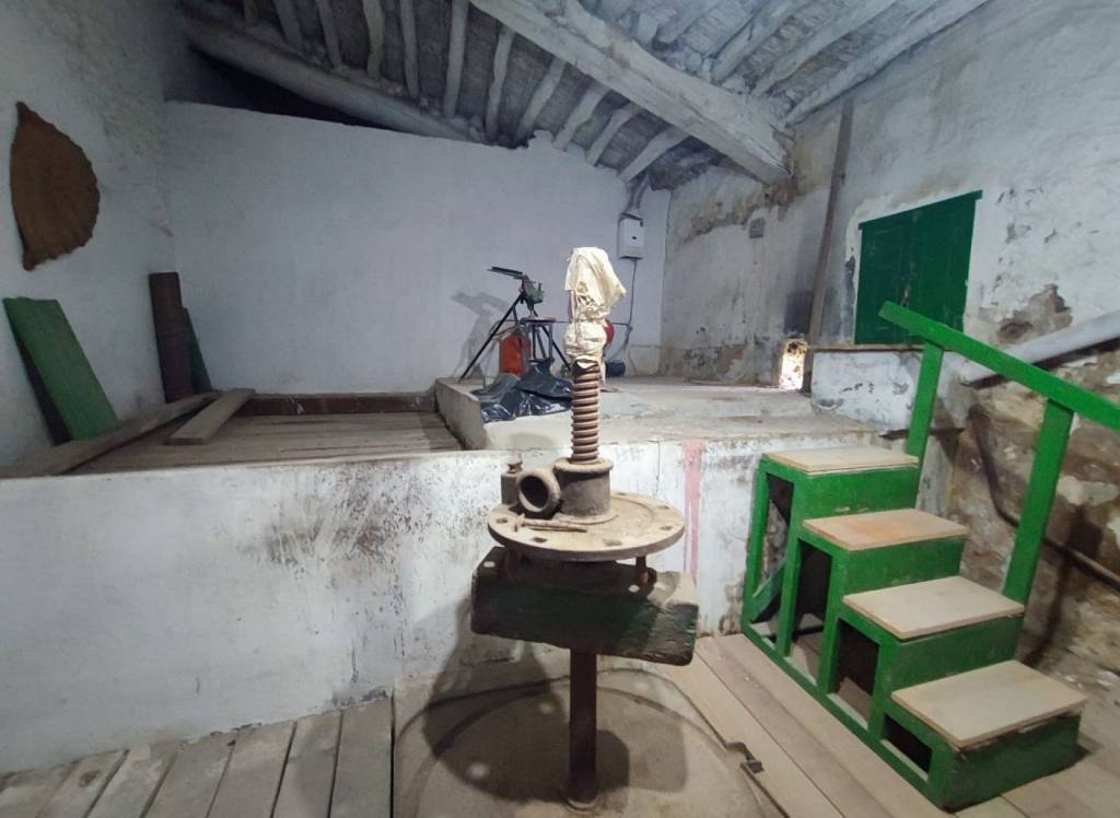 Resale - Country House - Yecla