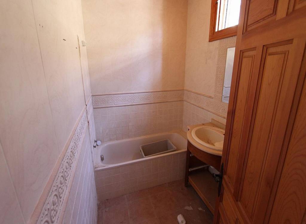 Resale - Detached Villa - Petrer