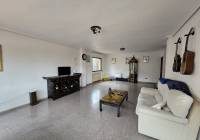 Resale - Detached Villa - Salinas