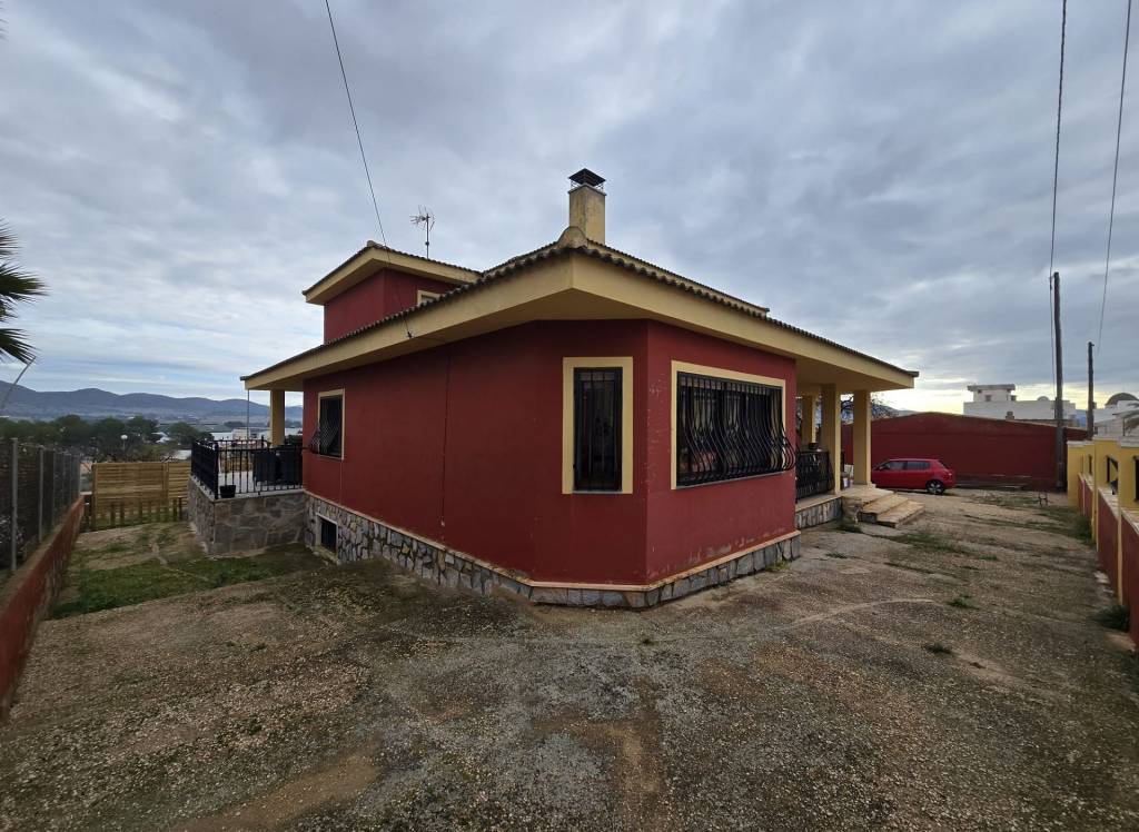 Resale - Detached Villa - Salinas