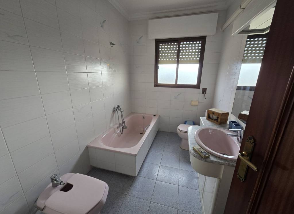 Resale - Detached Villa - Salinas