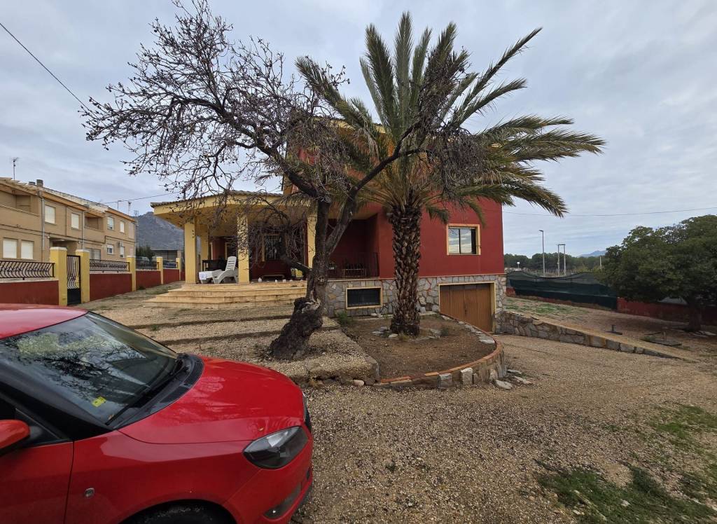 Resale - Detached Villa - Salinas