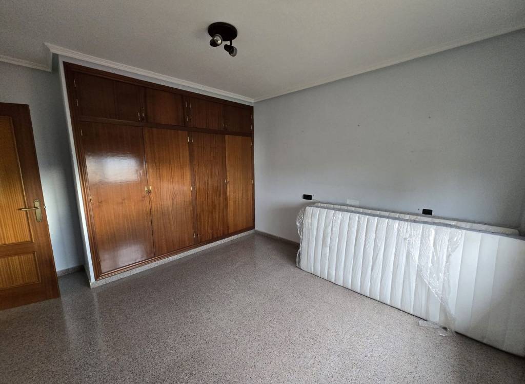 Resale - Detached Villa - Salinas