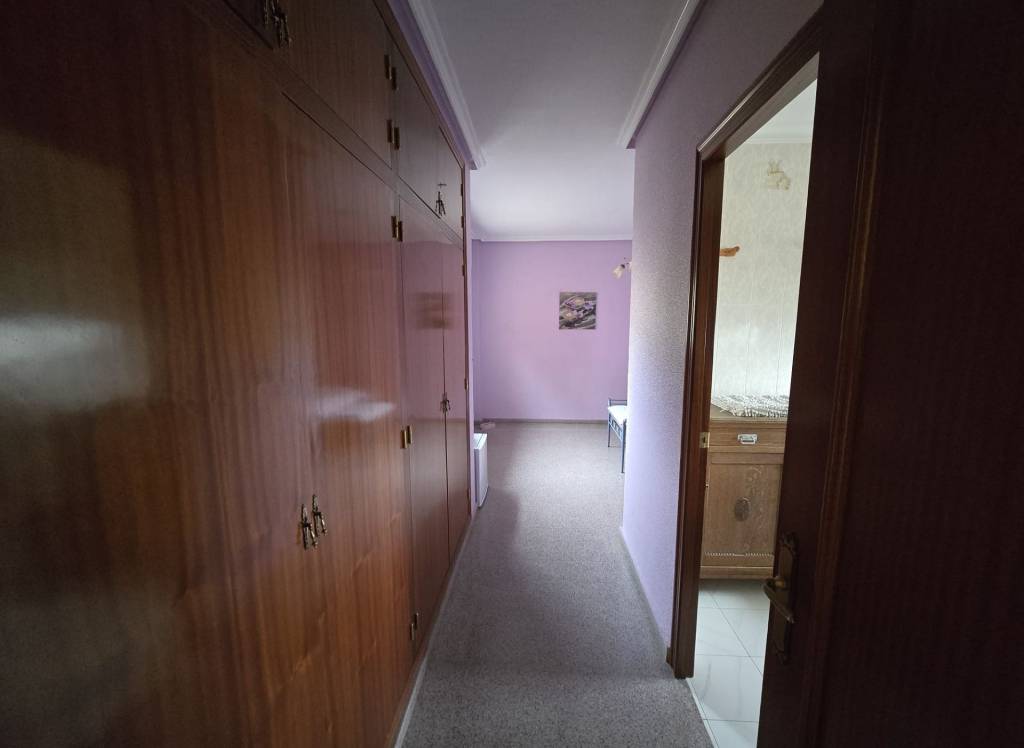 Resale - Detached Villa - Salinas