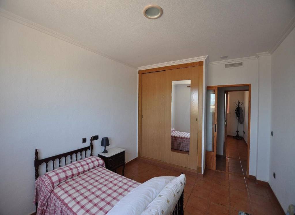 Resale - Detached Villa - Sax