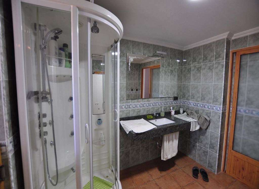 Resale - Detached Villa - Sax