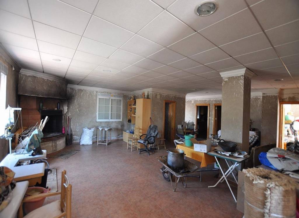 Resale - Detached Villa - Sax