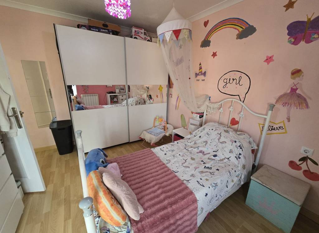 Resale - Detached Villa - Sax