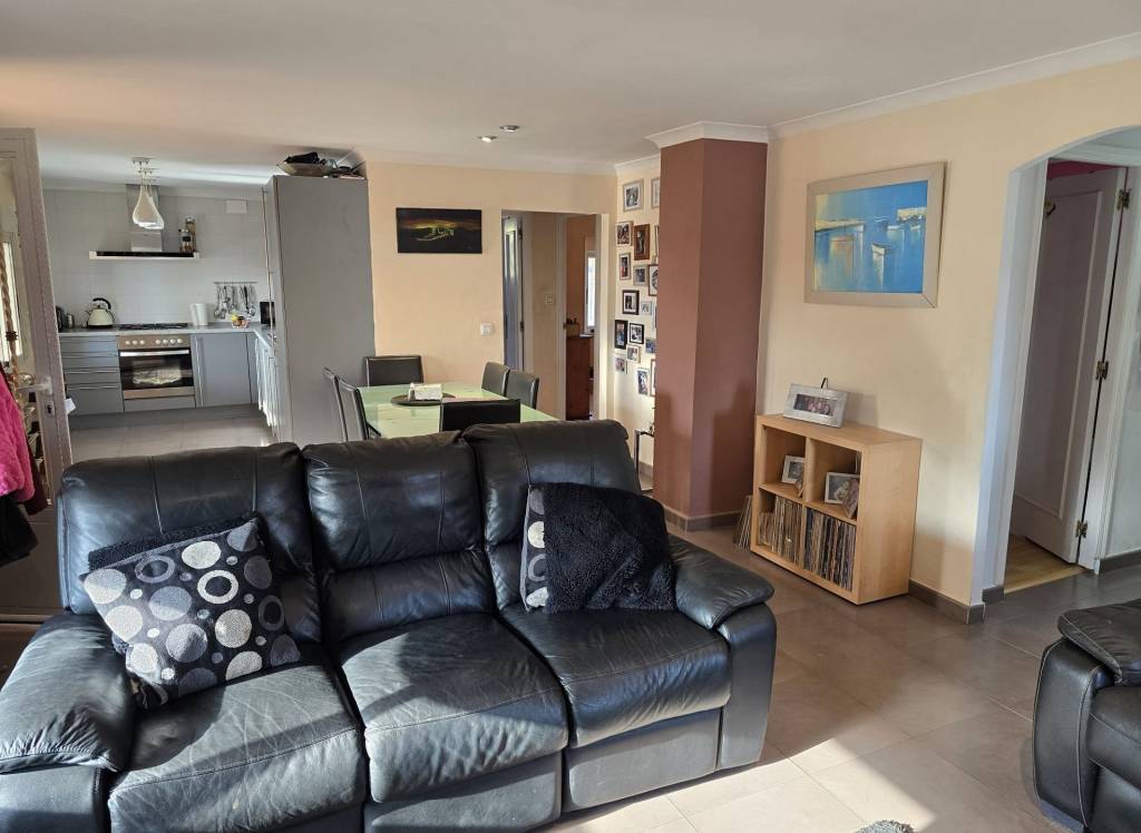 Resale - Detached Villa - Sax