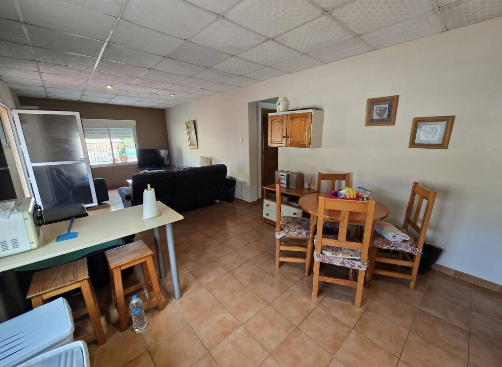 Resale - Detached Villa - Sax