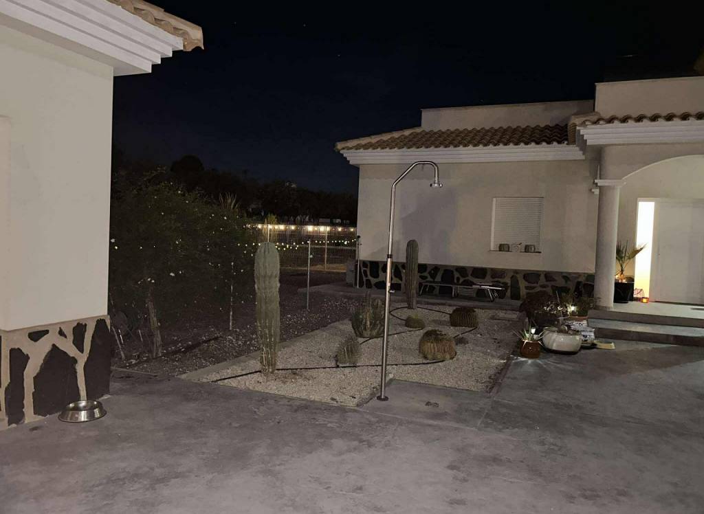 Resale - Detached Villa - Sax