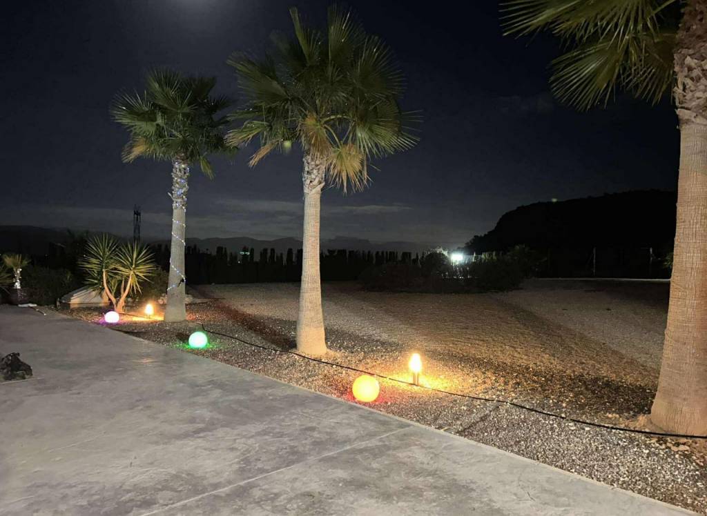 Resale - Detached Villa - Sax