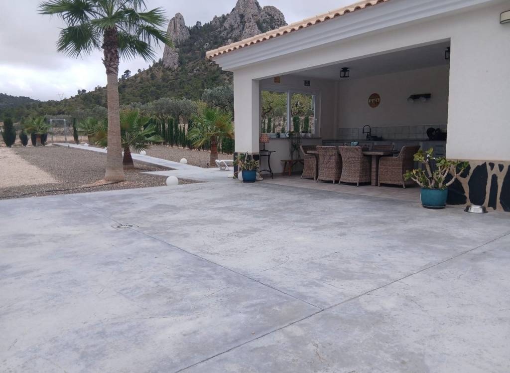 Resale - Detached Villa - Sax