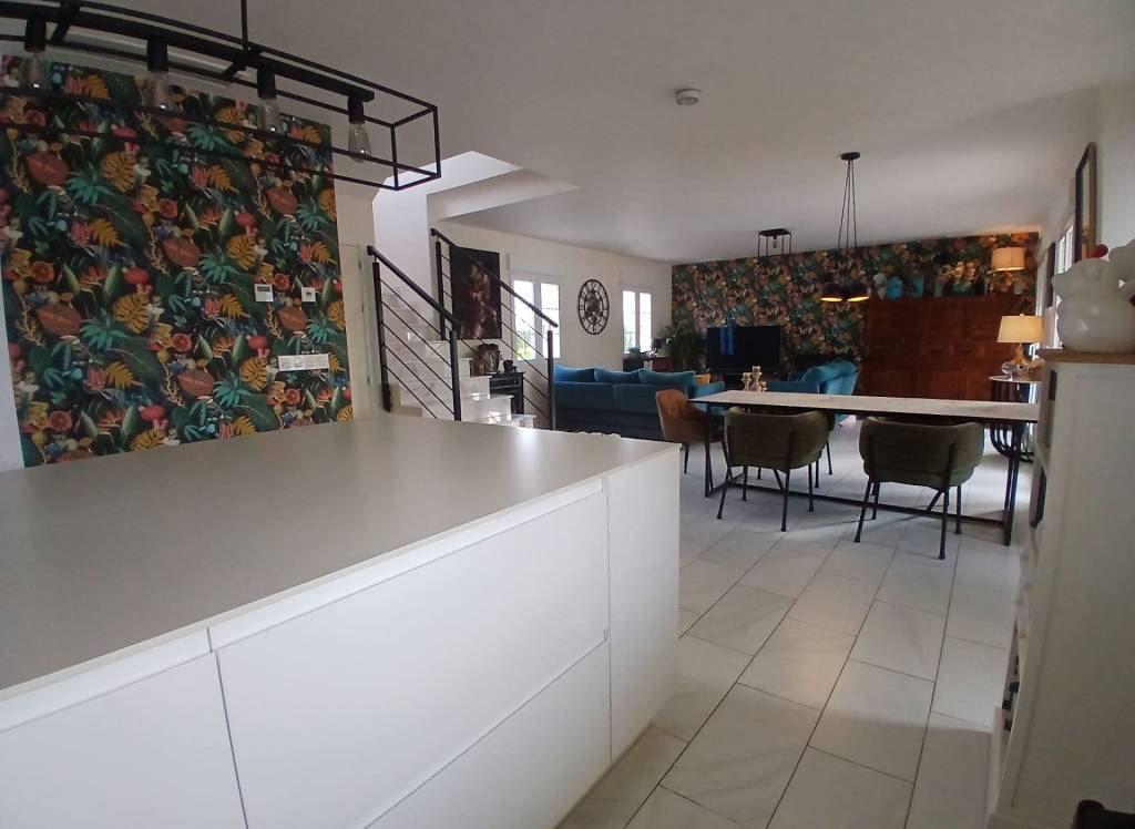 Resale - Detached Villa - Sax