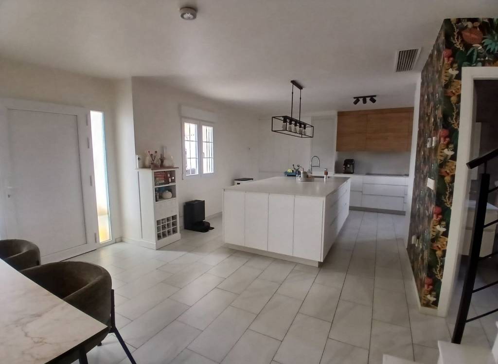 Resale - Detached Villa - Sax