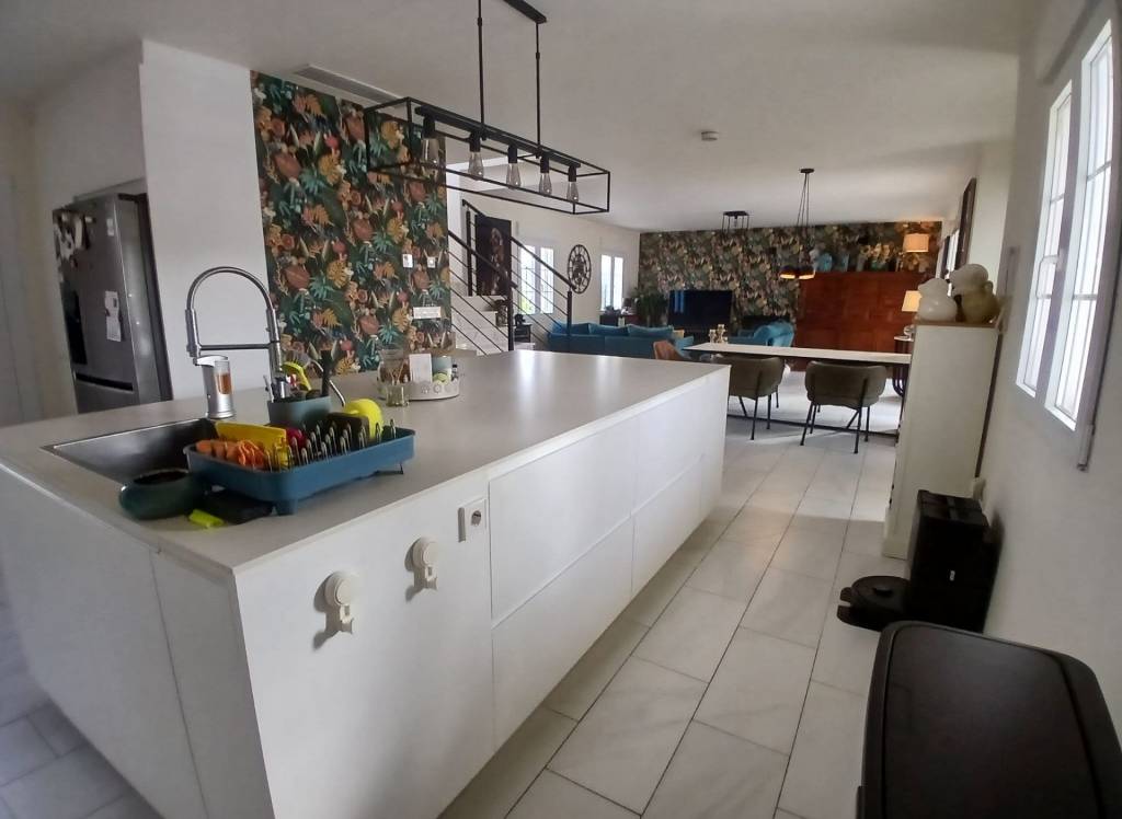 Resale - Detached Villa - Sax