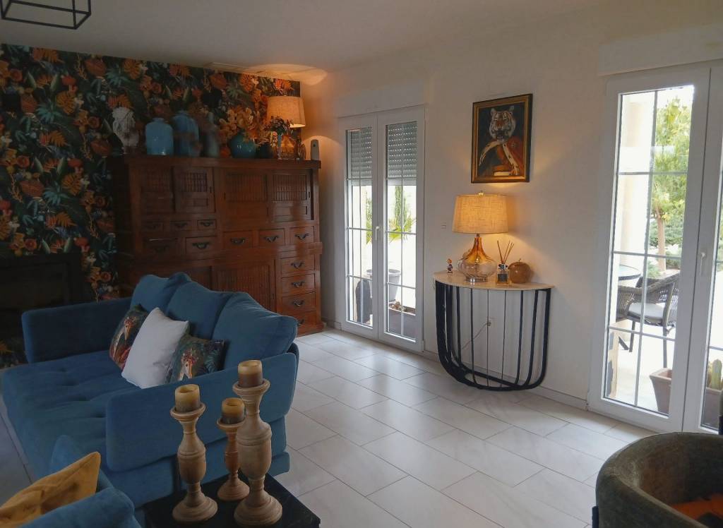 Resale - Detached Villa - Sax